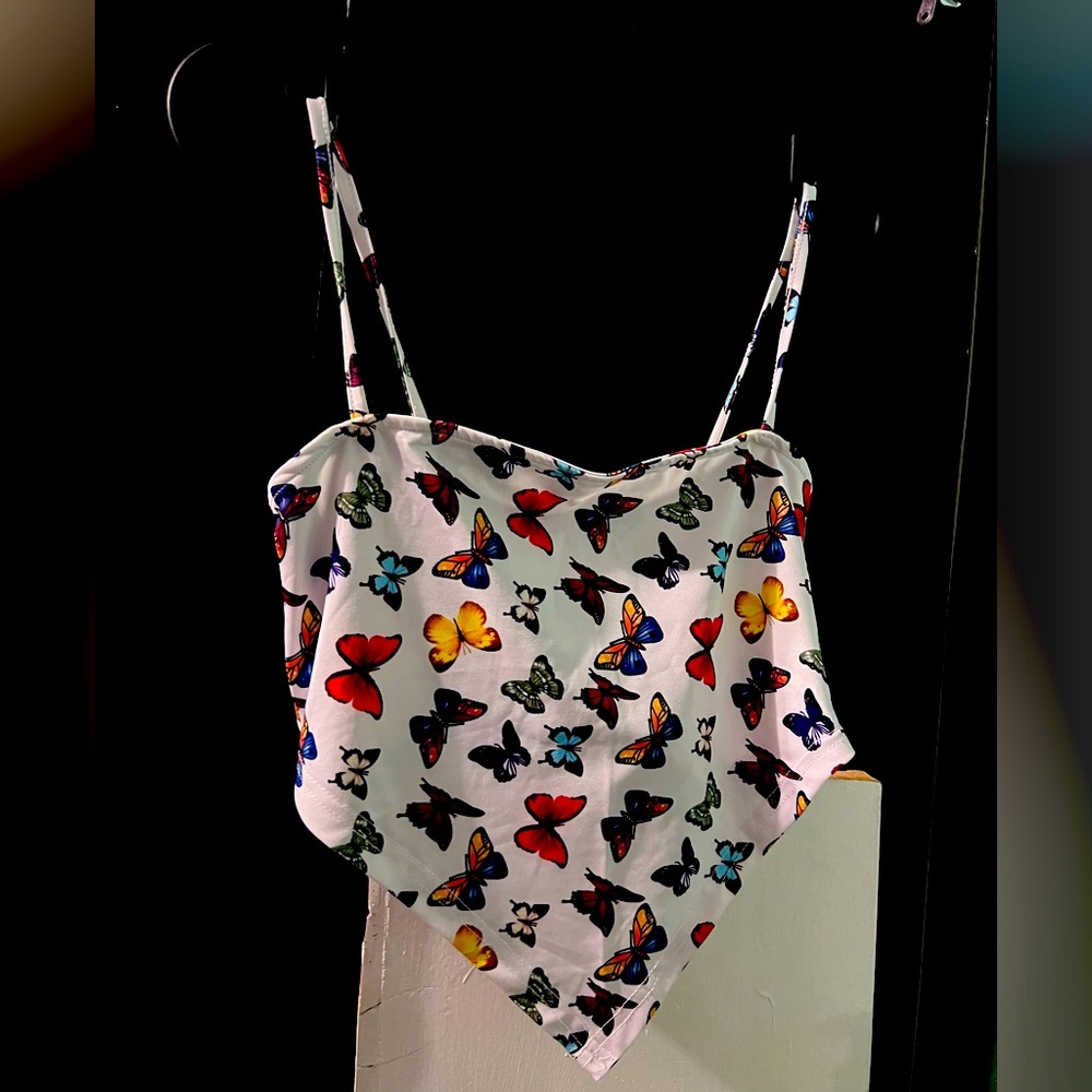 Butterfly tie back crop top
